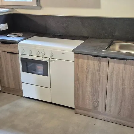 Maison D'hôte, Gîte, La Maisonnette Hébergement de vacances Vic-sur-Cère