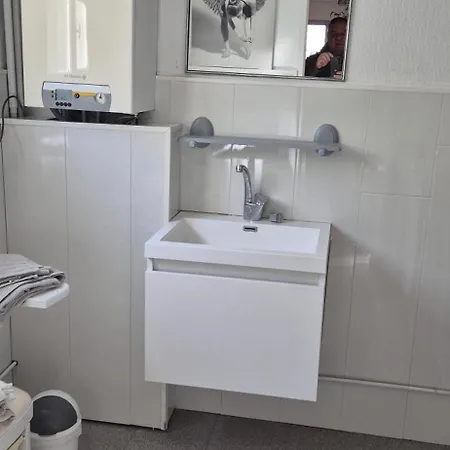 Hébergement de vacances Maison D'hôte, Gîte, La Maisonnette Vic-sur-Cère